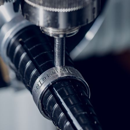 Bild enthält, Machine, Screw