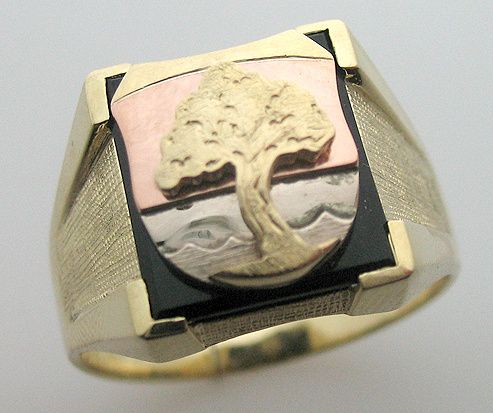 Bild enthält, Accessories, Jewelry, Gold, Ring, Wallet