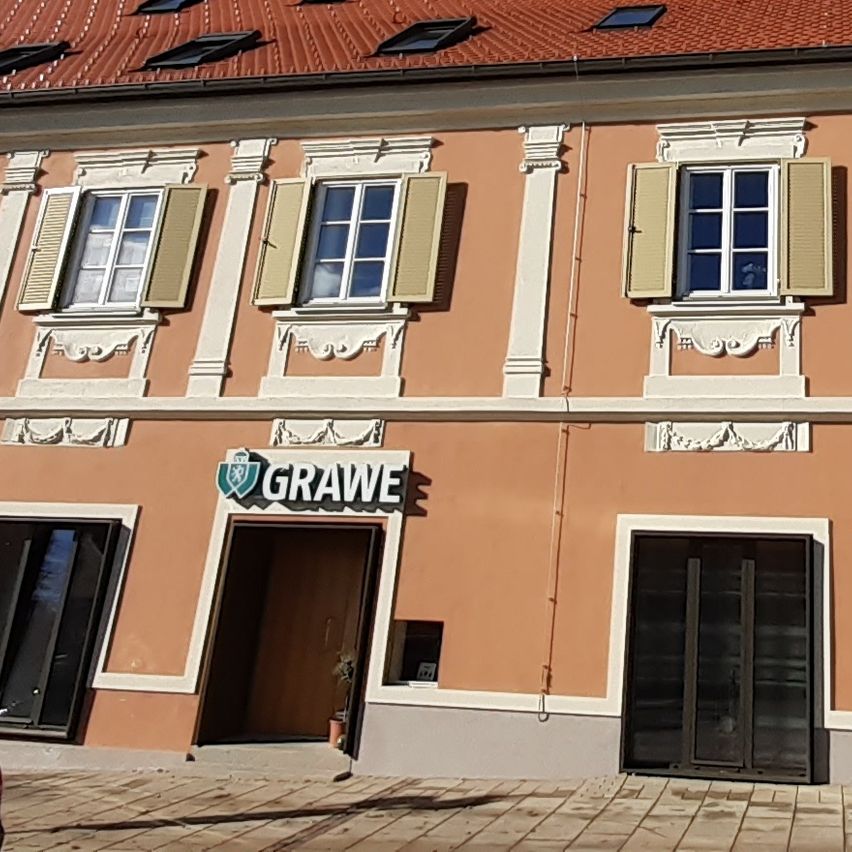 Bild enthält, Architecture, Building, Housing, Car, Vehicle, House, Urban, Row House, City, Condo