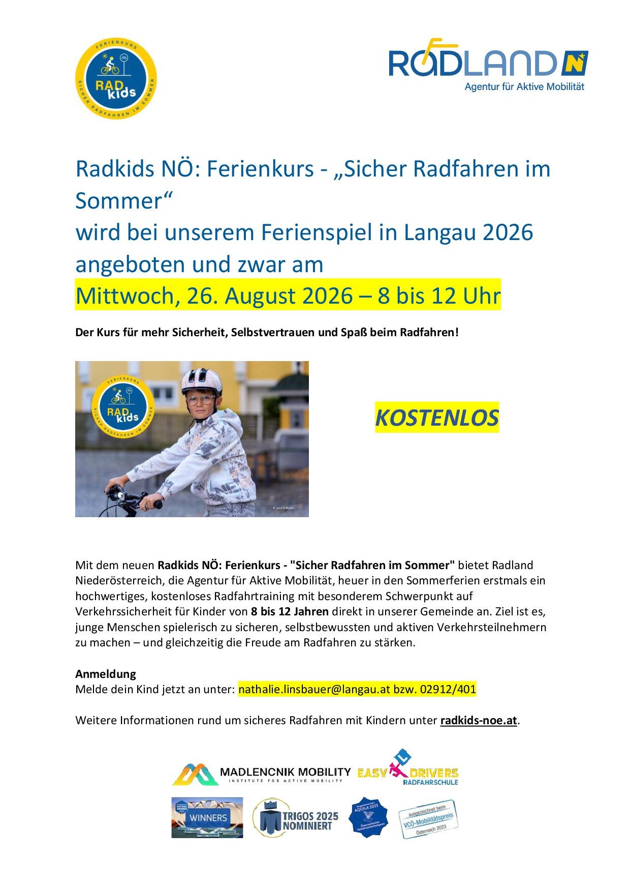 Plakat für Radkids NO: Ferienkurs - Sicher Radfahren im Sommer, das einen kostenlosen Fahrradkurs für Kinder im Alter von 8 bis 12 Jahren in Langau, Österreich am 26. August 2026 anbietet. Das Plakat zeigt ein Kind, das mit Helm Fahrrad fährt, mit einem gelben Rand.