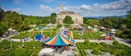 Bild enthält, Grass, Nature, Outdoors, Park, Garden, Amusement Park