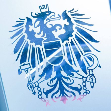 v1_migrated_image_32497956