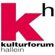 Das Logo für Kulturforum Hallein, mit einem roten 'K' in schwarzer Umrandung und den Worten 'kulturforum hallein' darunter.