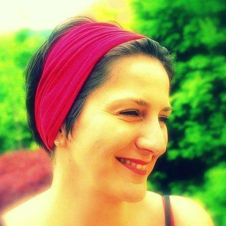 Bild enthält, Accessories, Person, Face, Head, Photography, Portrait, Happy, Smile, Headband