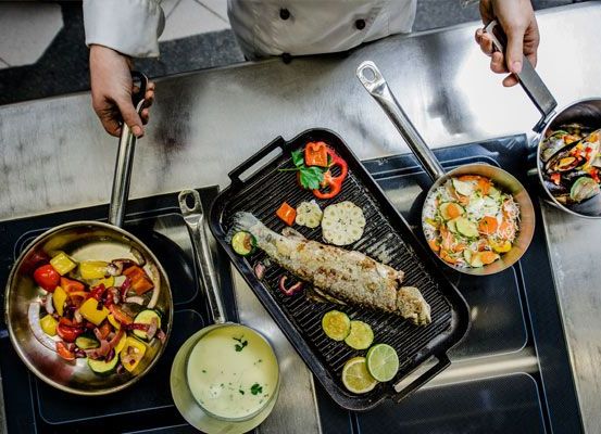 Bild enthält, Food, Meat, Pork, Cookware, Kitchen Utensil