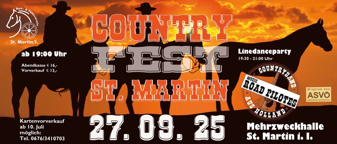 Plakat mit Country- und Western-Thema. Es zeigt Silhouetten eines Cowboys, der ein Pferd reitet. Der Plakat zeigt den Text Country West St. Martin und das Datum 27.09.25. Der Hintergrund ist ein feuriger Sonnenuntergang.