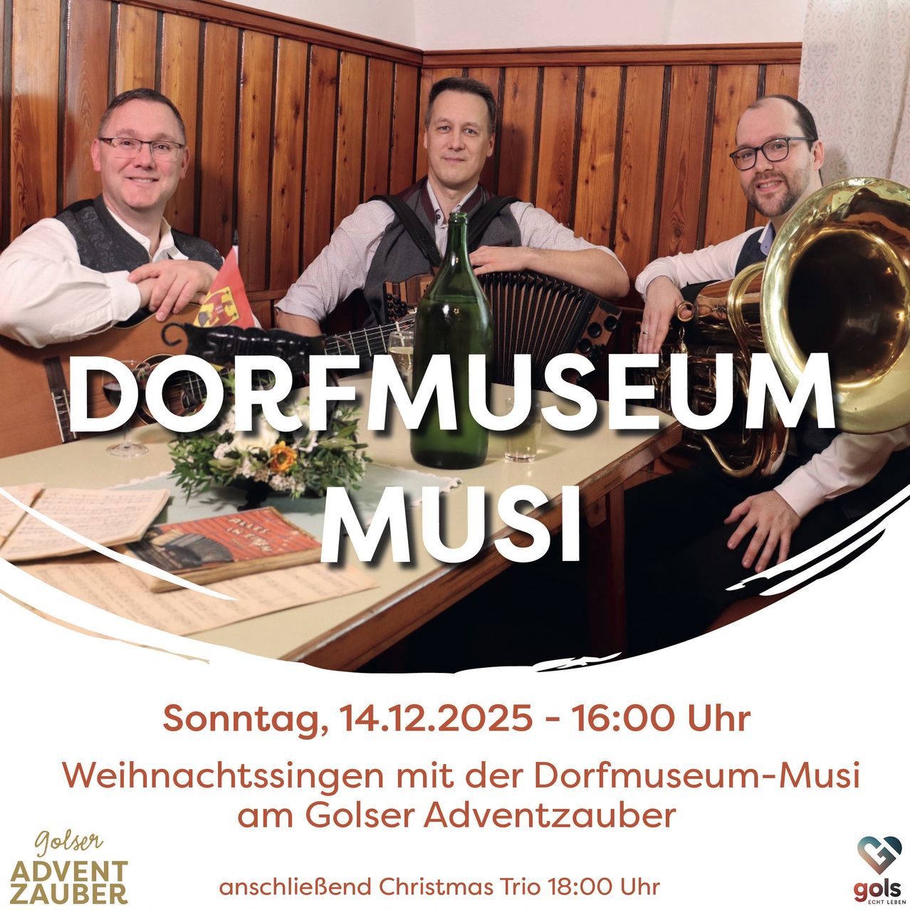 Eine Werbung für eine Weihnachtsveranstaltung mit Dorfmuseum-Musikern, die drei Männer beim Spielen von Instrumenten zeigt. Die Veranstaltung ist für Sonntag, 14. Dezember 2025, ab 16:00 Uhr geplant.
