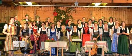 Bild enthält, Adult, Female, Person, Woman, Male, Man, People, Boy, Child, Suit