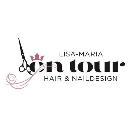 Das Logo von Lisa-Maria On Tour Hair & Nail Design zeigt eine stilisierte Schere mit einer rosa Krone und präsentiert Eleganz und Expertise in Haar- und Nageldienstleistungen.