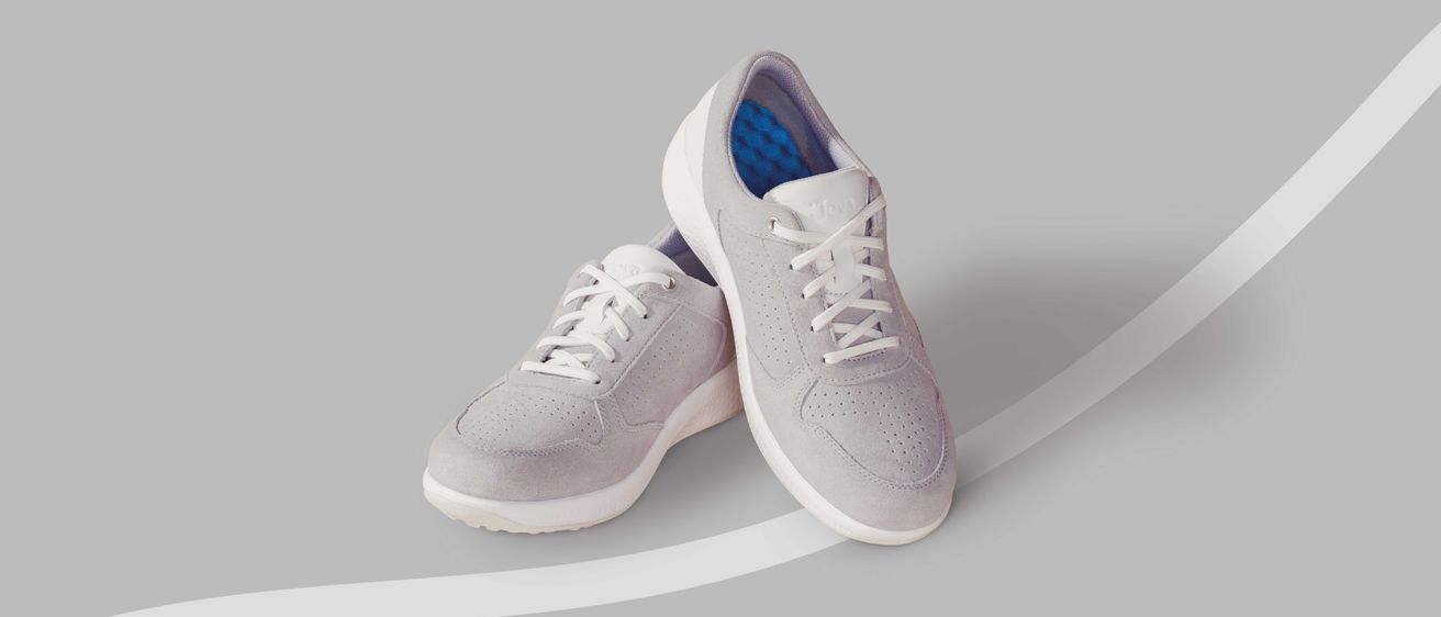 Bild enthält, Clothing, Footwear, Shoe, Sneaker, Running Shoe