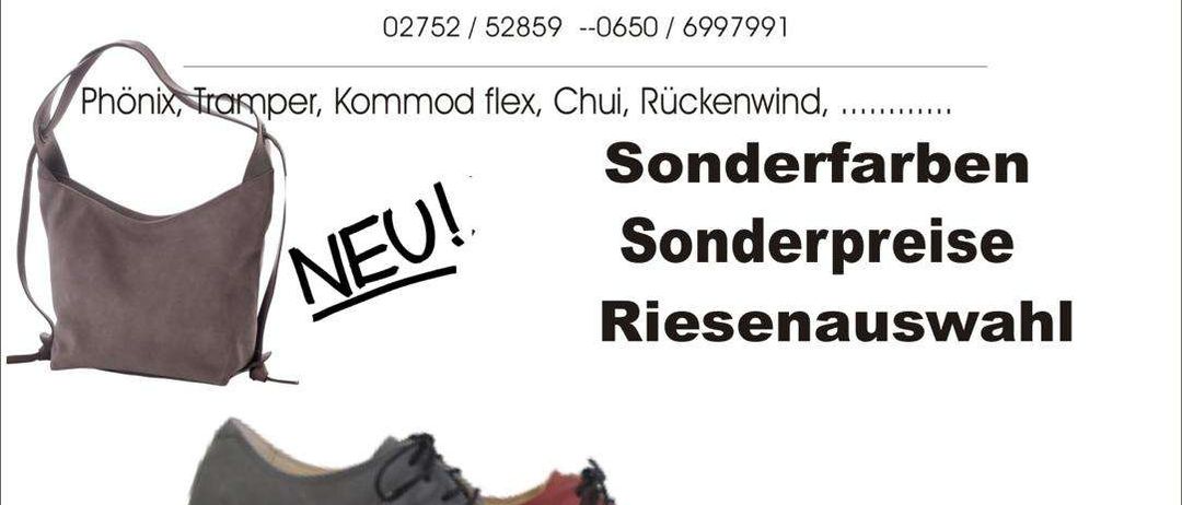 Werbung für orthopädische und podologische Dienstleistungen in der Wiener Straße 11, geöffnet vom 22. April bis 3. Mai 2025. Besondere Farben, Preise und Schuhauswahl verfügbar.