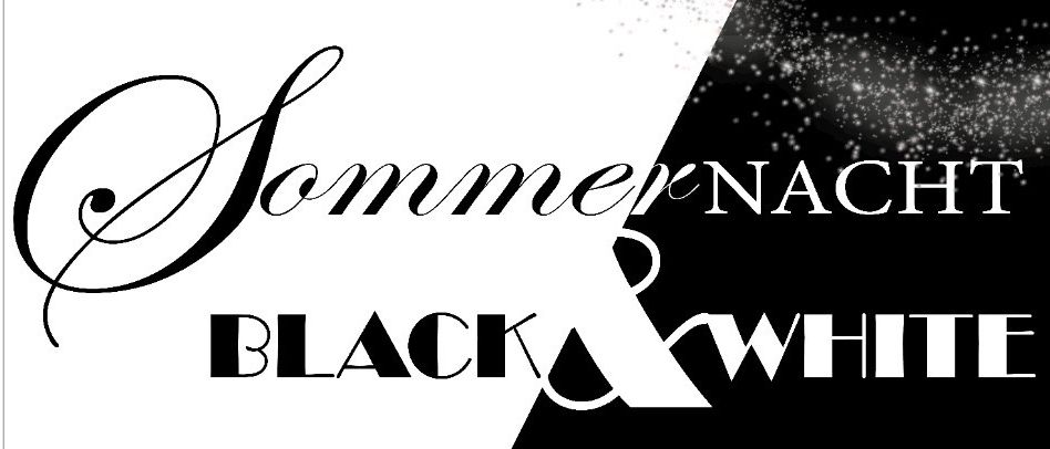 Plakat für eine schwarze und weiße Sommernachtsveranstaltung. Es zeigt eine Discokugel und eine Gitarre. Die Veranstaltung beinhaltet Aperitif-Bar, Cocktails, Kulinarik, Mitternachtsshow und Live-Musik. Datum: 27. Juni, Zeit: 19:30 Uhr. Kleiderordnung: Schwarz und Weiß.