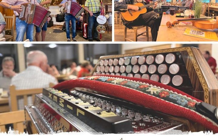 Ein Plakat kündigt Musiksessions zu bestimmten Terminen an. Die Sessions zeigen einen Akkordeonisten, einen Gitarristen und einen Geiger. Das Plakat enthält Zeiten und einen Namen.