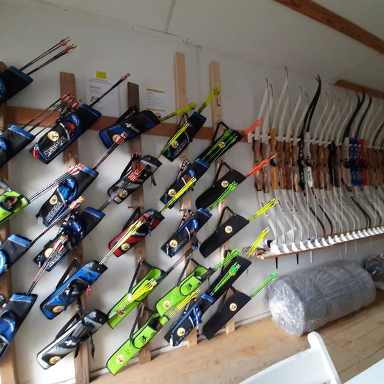 Crossbow, Weapon