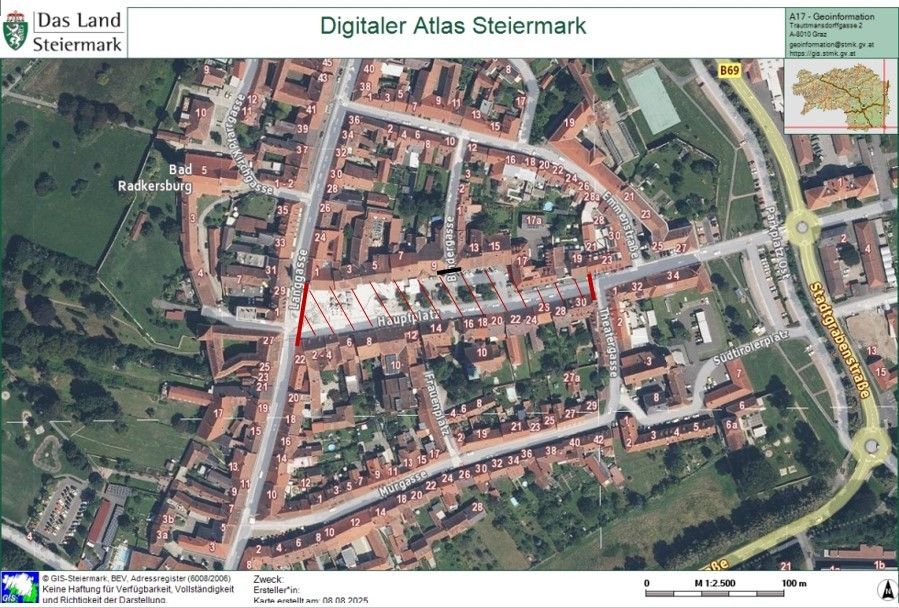 Eine Karte von Radkersburg, Steiermark, Österreich, mit nummerierten Gebäuden und markierten Straßen, einschließlich eines Maßstabs unten rechts.