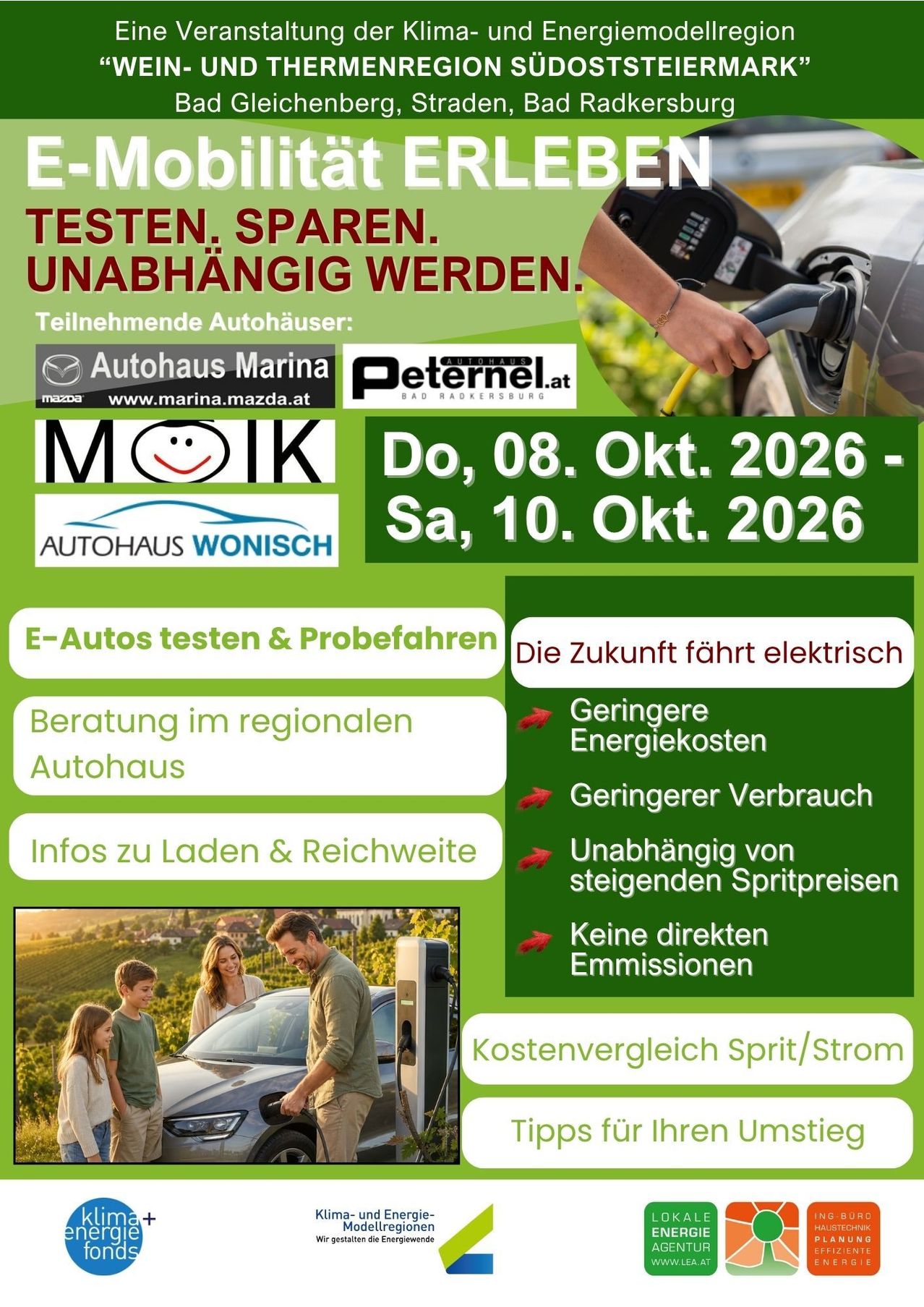 Ein Plakat für eine Elektrofahrzeug-Veranstaltung in Österreich, auf dem eine Familie ein Auto an einer Ladestation auflädt.