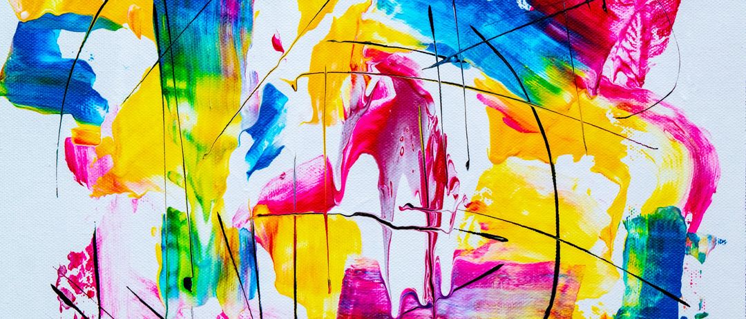 Ein abstraktes Gemälde mit leuchtenden Farben wie Rot, Gelb, Blau und Grün. Das Kunstwerk hat kräftige schwarze Linien, die eine dynamische und chaotische Komposition erzeugen.