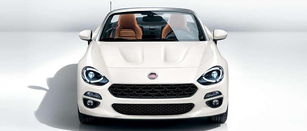 Bild enthält, Car, Vehicle, Wheel, Alloy Wheel, Spoke, Tire, Coupe, Sports Car, Person, Chair