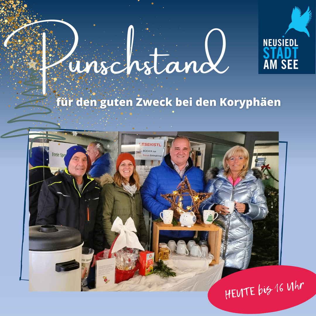 Ein Werbeposter für einen Weihnachtsmarkt. Es zeigt vier lächelnde Personen vor einem Tisch mit Weihnachtsdekoration. Es steht 'Punschstand für den guten Zweck bei den Koryphaen.' Am unteren Rand des Posters steht 'HEUTE bis 16 Uhr.'