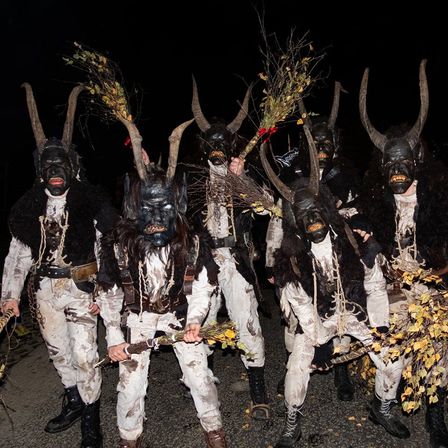 Bild enthält, Adult, Male, Man, Person, Festival, Bride, Female, Woman, People, Halloween