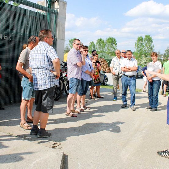 Bild enthält, Shorts, People, Person, Shoe, Boy, Male, Teen, Adult, Man, Jeans
