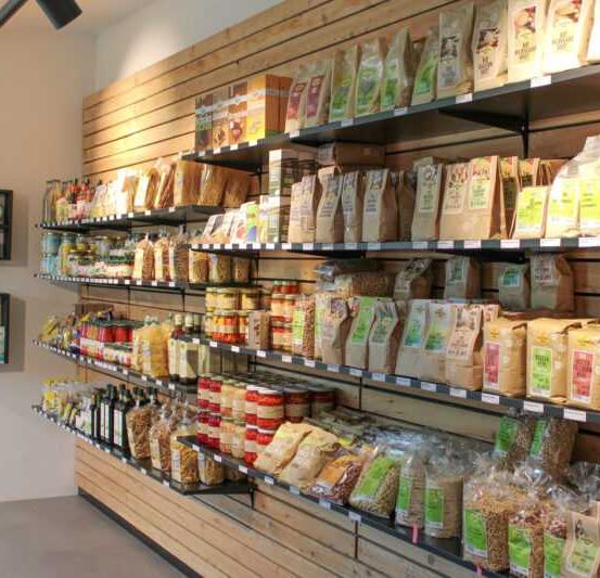 Bild enthält, Shelf, Shop, Indoors, Grocery Store, Market, Supermarket