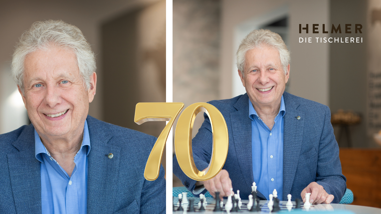 Zwei Bilder eines lächelnden Mannes, beide in blauen Anzügen gekleidet, mit der goldenen Zahl 70 dazwischen und einem Schachbrett im Hintergrund.