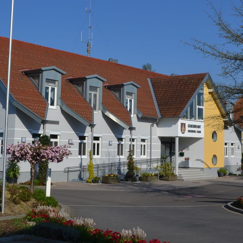 Bild enthält, Neighborhood, Road, Suburb, Tarmac, City, Building, Housing, Intersection, House, Car