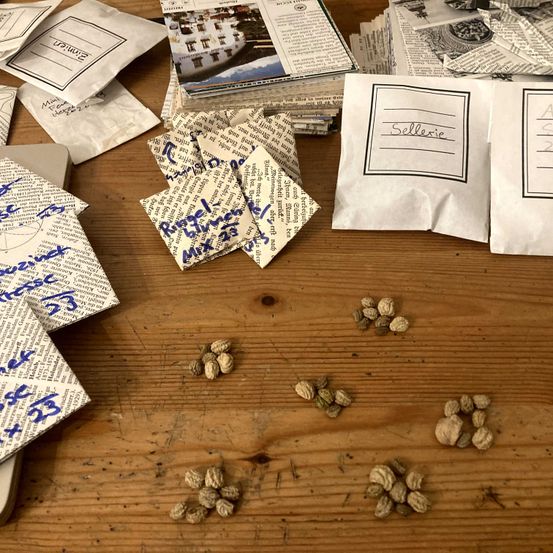 Bild enthält, Text, Document, Receipt, Business Card, Paper