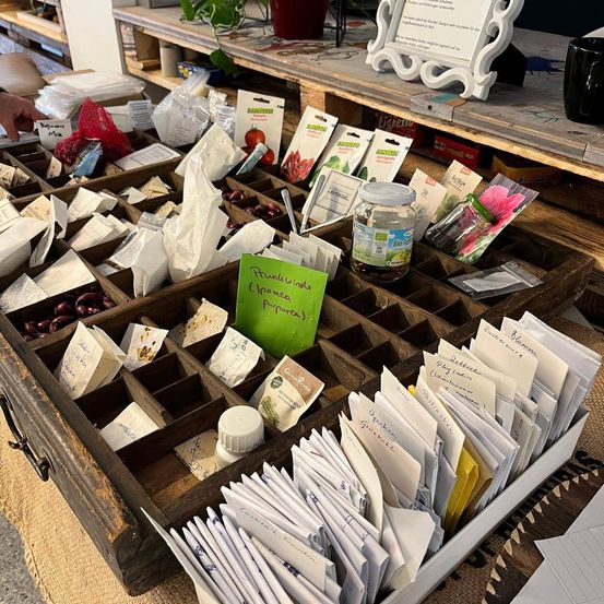 Bild enthält, Document, Receipt, Text, Person