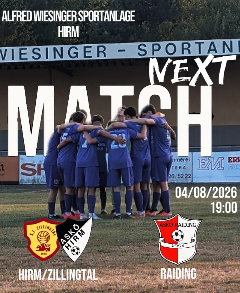 Eine Fußballmannschaft in blauen Trikots steht auf einem Feld und ist zusammengehuscht mit einem Banner, das 'Nächstes Spiel' und das Datum '04/08/2026' zeigt. Die Mannschaft ist von Logos und einem Fußball umgeben.