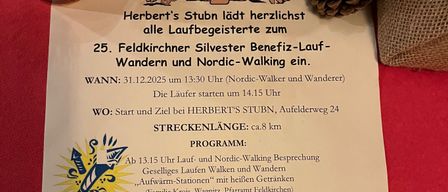 Ein Flugblatt für den 25. Feldkirchener Silvester-Benefizlauf, der Teilnehmer zum Nordic Walking und Wandern einlädt. Die Veranstaltung findet am 31. Dezember 2025 statt, Beginn um 13:30 Uhr. Anmeldung bei Herberts Stuben.