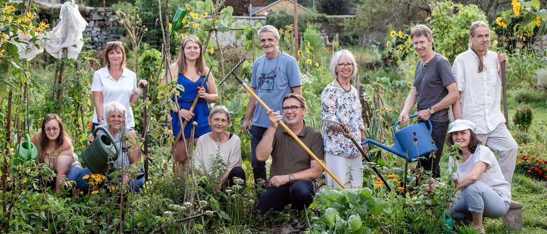 Bild enthält, Garden, Nature, Outdoors, Gardening, Gardener, Person, Adult, Female, Woman, Man