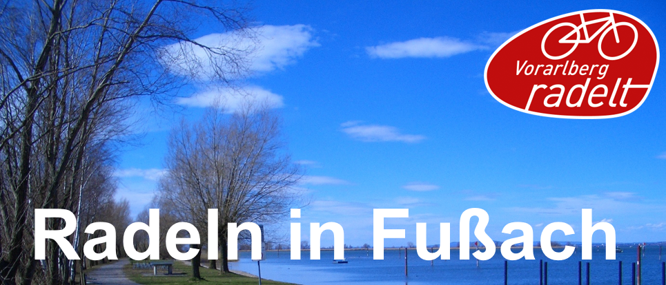 Ein Bild zeigt einen friedlichen Uferweg mit Bäumen, einem See und einem Boot. Ein Logo für Vorarlberg rad steht für 'Vorarlberg rad'.