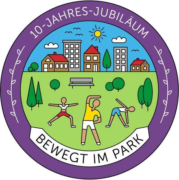 Circular logo with '10-JAHRES-JUBILÄUM' at top, showing people doing yoga in a park with buildings and trees in the background. 'BEWEGGT IM PARK' is written below the people.