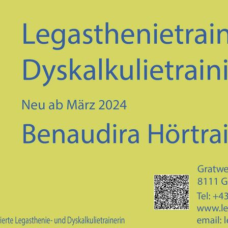 Bild enthält, Advertisement, Poster, Person, QR Code, Clothing, Coat, Text, Face