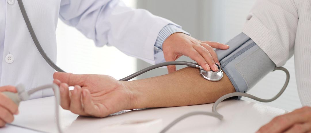 Bild enthält, Clothing, Coat