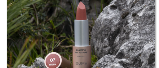 Bild enthält, Cosmetics, Lipstick, Can, Tin