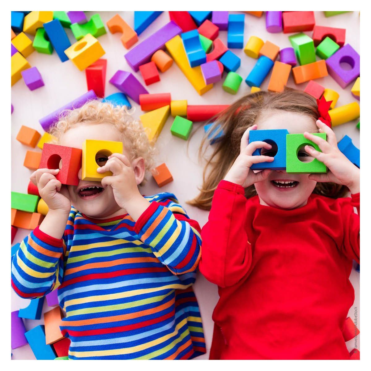 Bild enthält, Photography, Face, Head, Person, Portrait, Baby, Play Area, Body Part, Finger, Hand