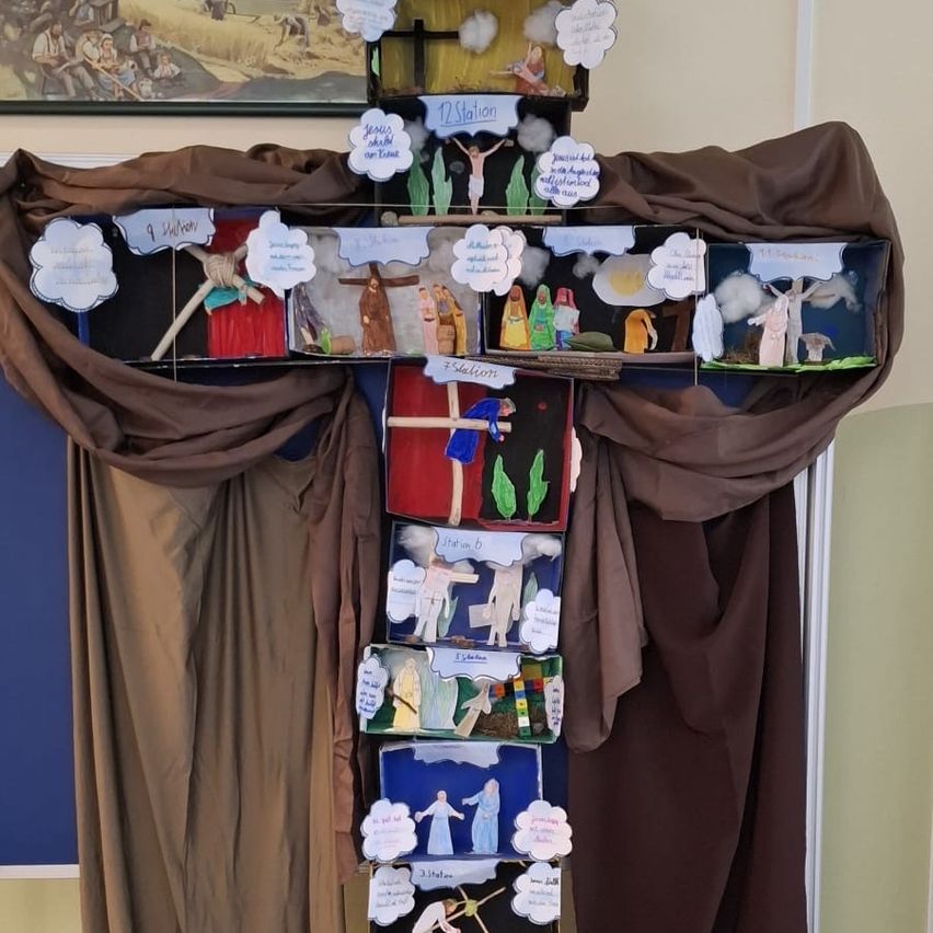 Bild enthält, Crowd, Person, Clothing, Glove