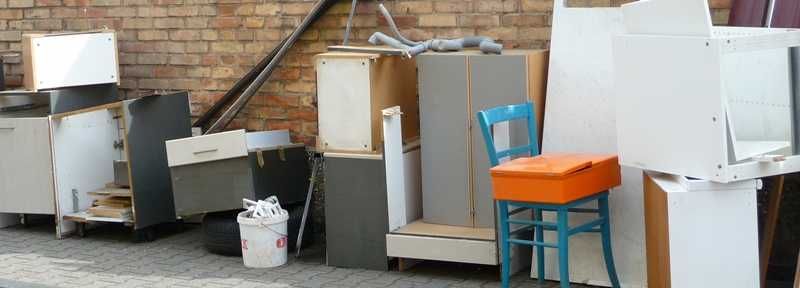 Bild enthält, Chair, Furniture, Device, Appliance, Electrical Device