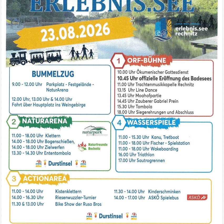 Plakat für eine Veranstaltung am Erlebenis.See am 23. August 2026. Es zeigt einen Zeitplan für Aktivitäten, darunter eine Dampfeisenbahn, Naturarena, Wasserspiele und Aktionsbereich. Zeiten und Beschreibungen für jede Aktivität sind aufgeführt.
