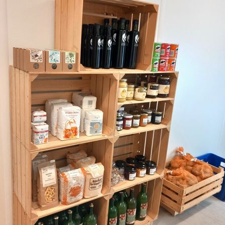 Bild enthält, Shelf, Pantry, Architecture, Building