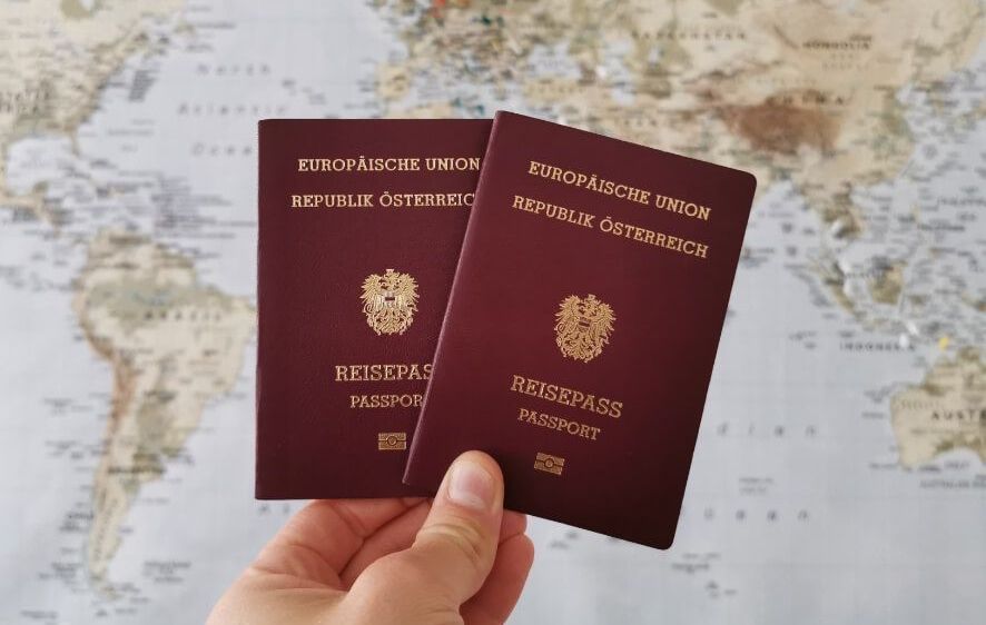 Bild enthält, Text, Document, Id Cards, Passport