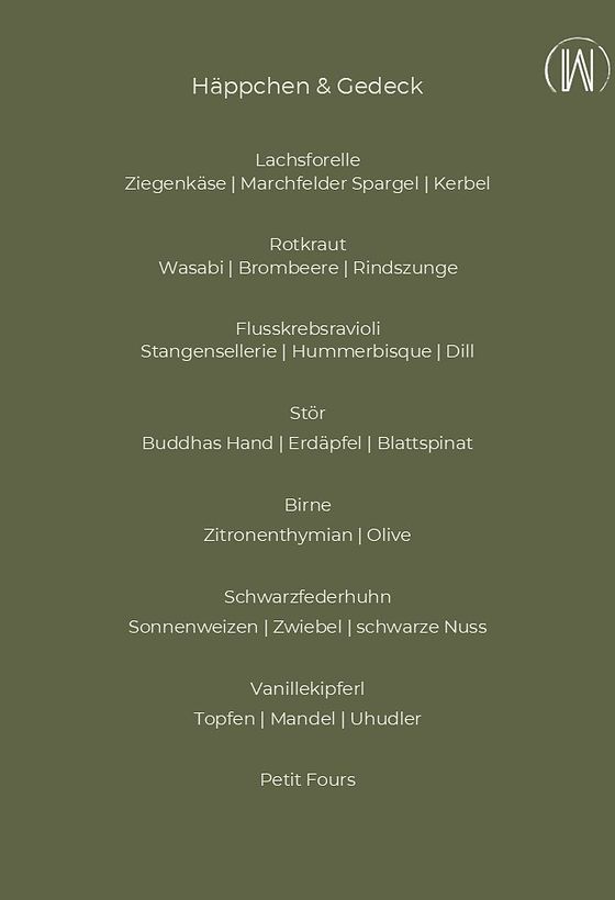 Das Bild zeigt ein Menü mit verschiedenen Lebensmitteln. Kategorien umfassen 'Häppchen & Gedeck' mit Zutaten wie Radieschen, Ziegenkäse, Spargel und Wasabi. Andere Kategorien sind 'Flusskrebsbravioli', 'Stör', 'Birne' und 'Petit Fours'.