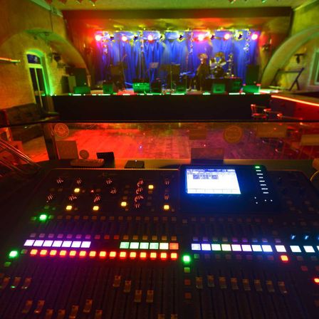 Urban, Lighting, Person, Indoors, Club, Disco, Night Club