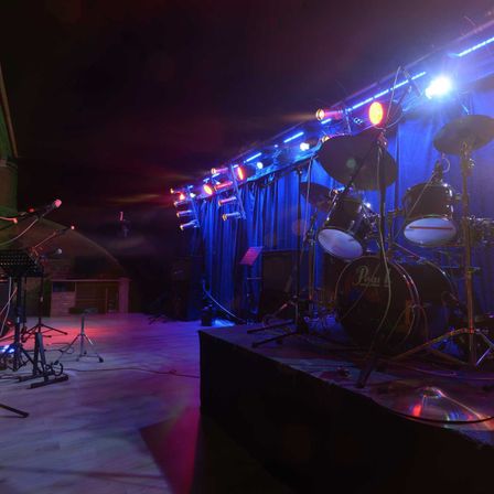 Stage, Lighting, Concert, Crowd, Urban, Group Performance, Microphone, Performer, Musical Instrument