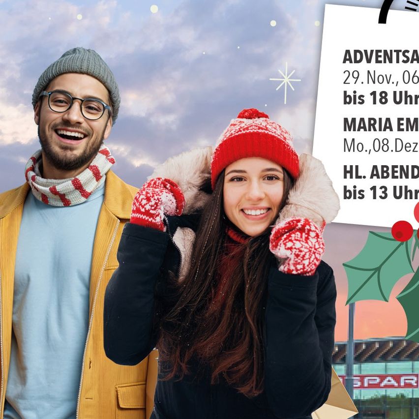 Zwei lächelnde Personen in Winterkleidung stehen im Freien vor einem bewölkten Himmel. Der Mann trägt einen gelben Mantel und eine Brille, während die Frau einen roten Hut und eine Schürze trägt.