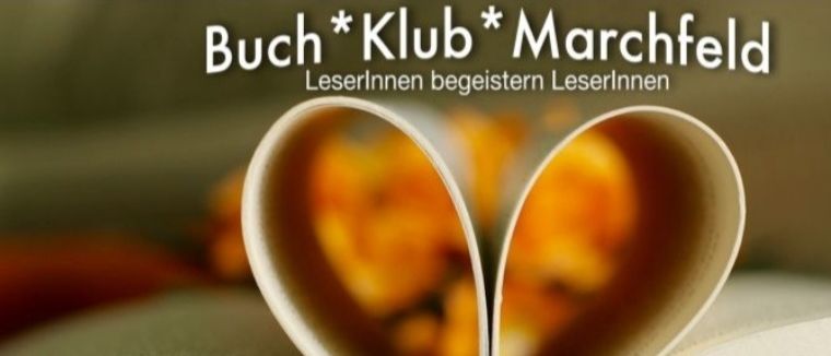 Ein offenes Buch in Herzform mit warmem gelbem Hintergrund zeigt 'Buch * Klub * Marchfeld'. Darunter steht 'Leserinnen begeistern Leserinnen' und 'September 2025 um 18:30 Uhr'. Der Ort ist 'Rasdorf, Altes Dorf 11'. Kontakt unter 'bibliothek@raasdorf.at'.