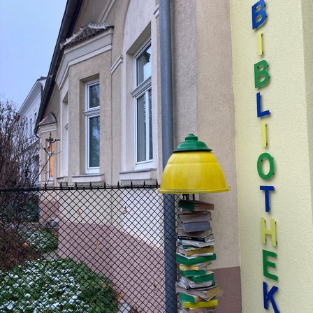 Bild enthält, Neighborhood, Window, City, Bay Window, Housing